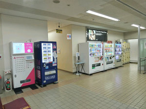 1F_国際線到着ロビーコインロッカー.jpg